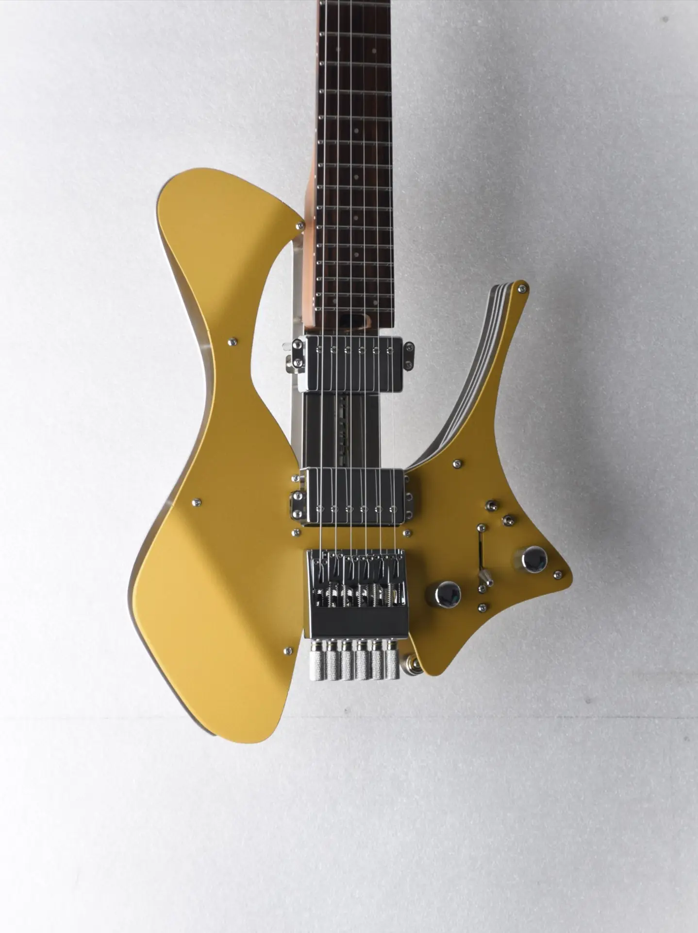Pearson Instrument Pearson Omega 6 Standard - Textured Gold Sparkle - Chrome - HH